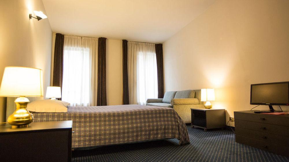 Residence Hotel Castelvecchio Vérone Extérieur photo